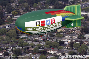 Greenpeace Airship